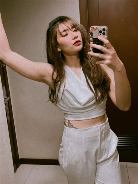 Potret Atlet Voli Yolla Yuliana Di Luar Lapangan Penampilannya Curi Perhatian Hot Liputan