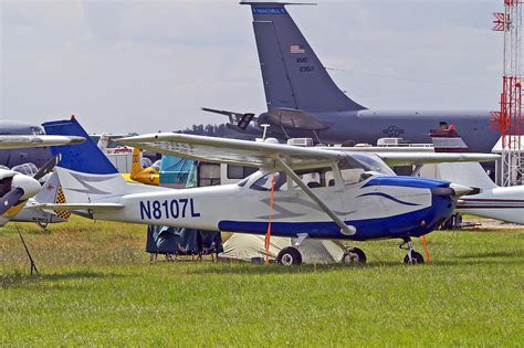 N L Cessna H Skyhawk Lakeland Linder N Flickr