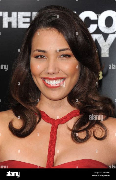 The Captivating Michaela Conlin A Renowned Actress