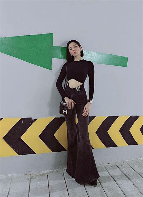 M B M Hot Nh T Vbiz M Ng L C Th N Ph M Qu Nh Anh Sexy N I Lo N L Quy N Nh P H I F A Sau