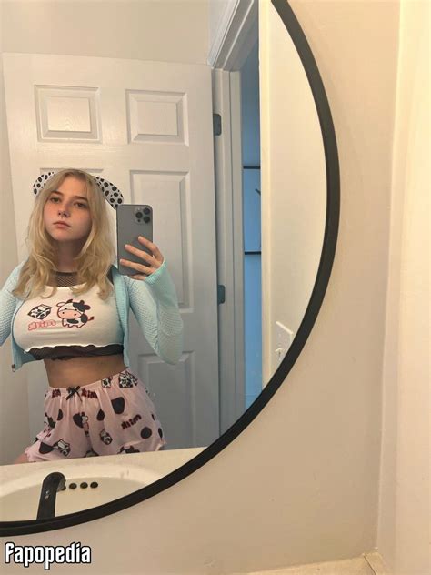 Zoe Nude OnlyFans Leaks Photo Fapopedia