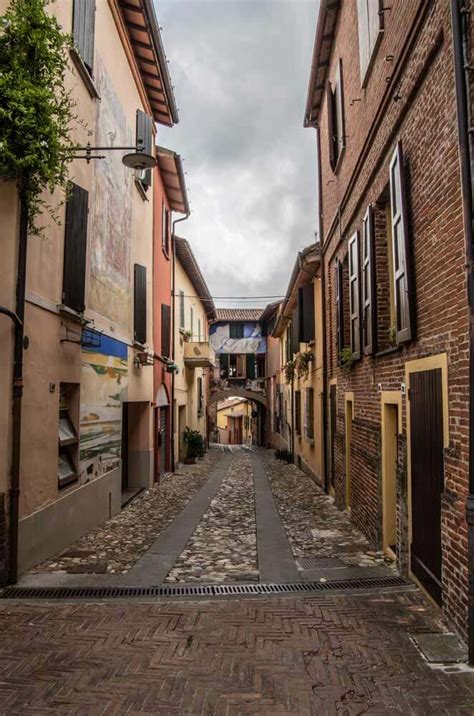 Dozza Cosa Vedere Nel Borgo Dei Colli Bolognesi Dai Muri Dipinti