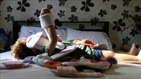 Goodbye Face Wmv Brunette Fetish And Fantasy Clips Sale