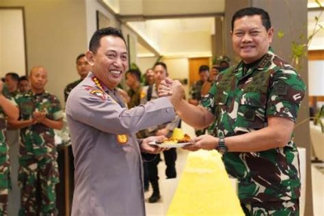 Surprise Panglima Tni Laksamana Yudo Margono Di Hari