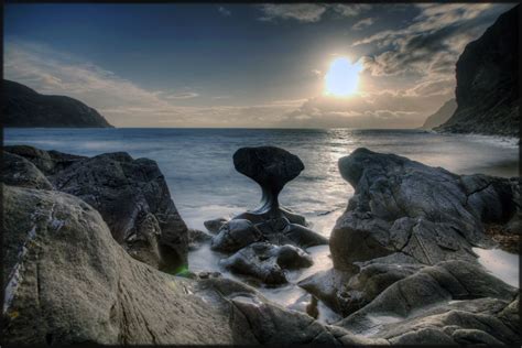 Kannesteinen Rock - Unusual Mushroom Shaped Formation in Opp…