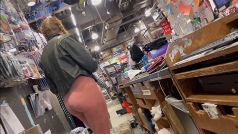 Sexy Ass Blonde In Flare Pants Not OC Spandex Leggings Yoga