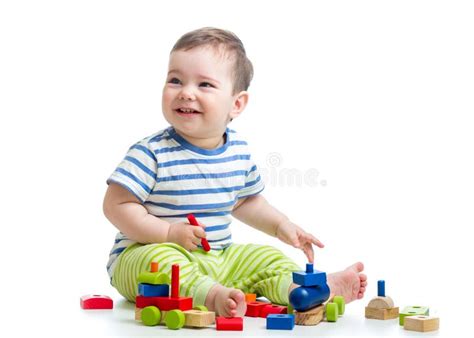 Enfant Dr Le Jouant Avec Les Jouets Musicaux Photo Stock Image Du