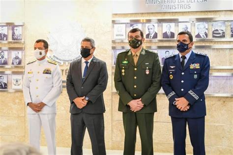 Chefes Políticos Militares E Religiosos - A nota dos chefes militares é um acinte à democracia. Por Gilberto ...