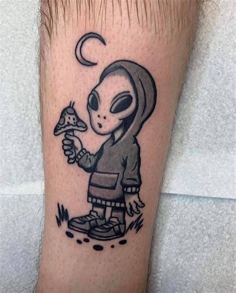 5 Awesome Alien Tattoos