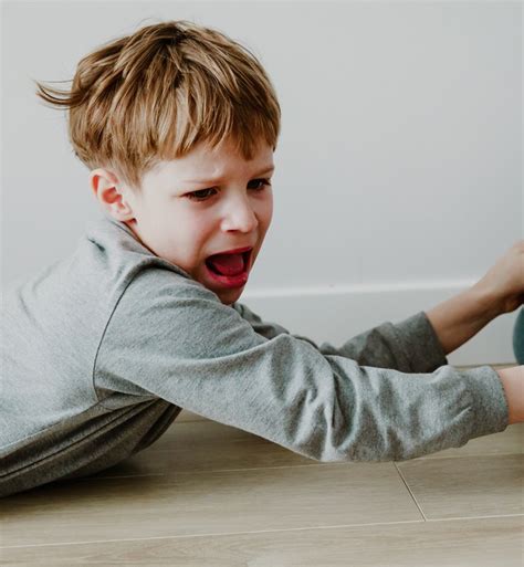 How To Deal With Screen Time Battles According To Dr Becky
