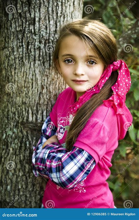 Bella Ragazza Del Brunette Immagine Stock Immagine Di Diritto