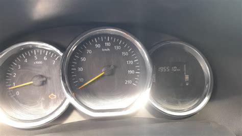 Замена передних тормозных колодок — Renault Logan (2G), 1,6 л, 2018 ...