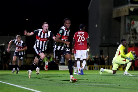 Batacazo Mundial Con Manchester United Eliminado Por Equipo De Cuarta