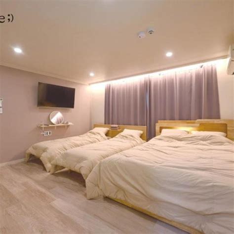 just a 5-minute walk from Hongik University Station - K stay | 케이스테이