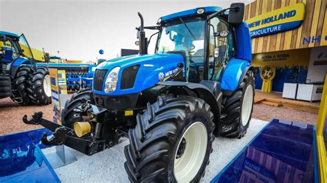 New Holland Apresenta Trator Movido A Biometano Do Mundo