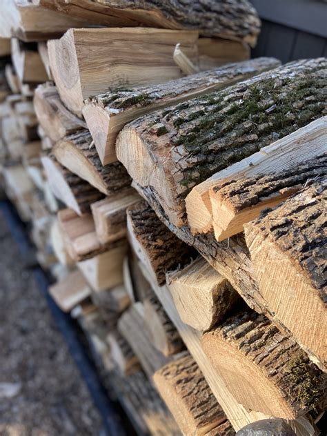 Ash firewood is a popular choice for firewood for many reasons.