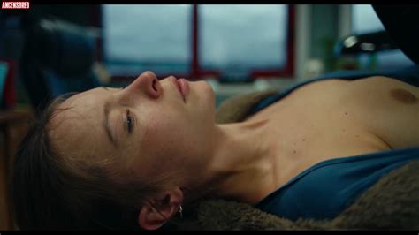 Naked Diane Rouxel In Beasts