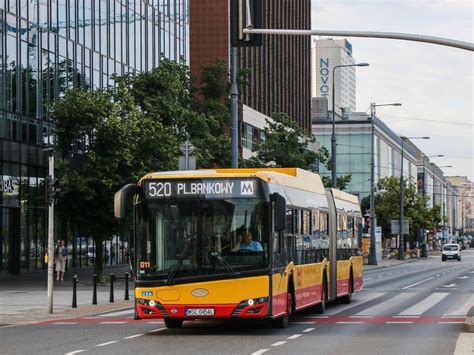 Nowoczesne i ekologiczne autobusy w Warszawie MZA podpisało umowę na