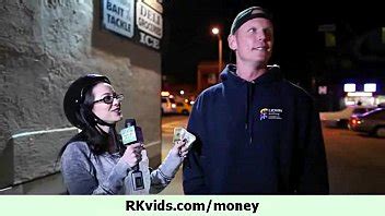 La nudité publique et le sexe chaud pour de l argent XVIDEOS