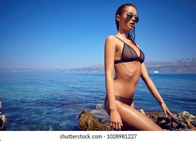 384 Naked Girl Lying On Rock Images Stock Photos Vectors Shutterstock