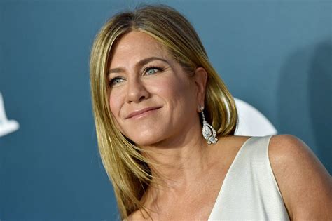 Insiders Confirm Jennifer Aniston 'Is Dating' Hypnotist Jim Curtis