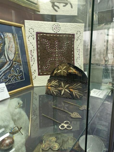 Камчатка, калмыцкая женская шапка | Искусство ручной вышивка, Нитяная ...