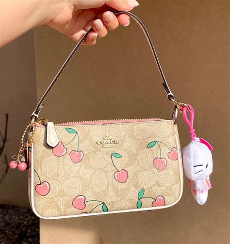 Coach Cherry Valentines Day Purse 🍒💗 Girly Bags Pretty Bags Daisy Bags