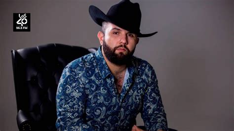 Carin León demuestra que el rock también corre por su venas al interpretar Sex on Fire de