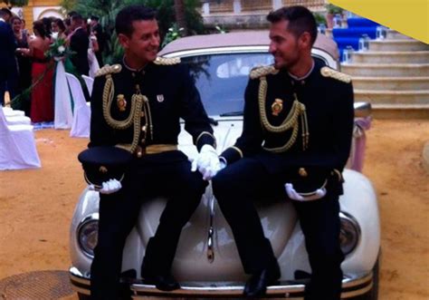 Así fue la primera boda gay entre policías Shangay