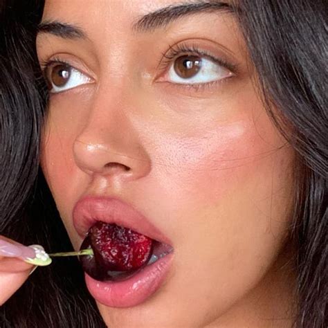 Beyonc Has Signed Off This Juicy Nude Lip Combo For Her Cowboy Carter Era Glamour Uk