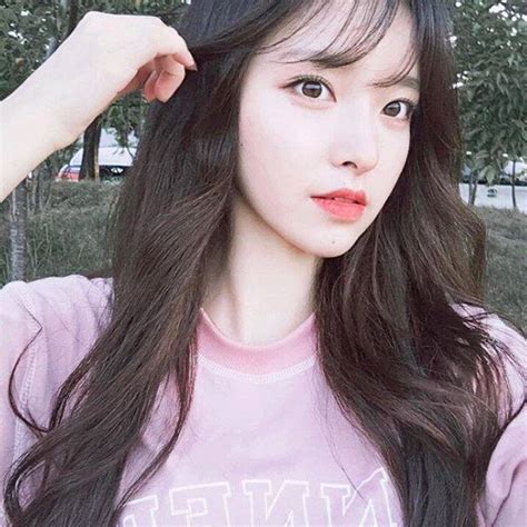 Mặc dù gương mặt na ná nhau nhưng ulzzang Hàn Quốc này vẫn rất hot vì quá xinh