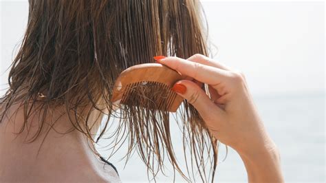 How To Brush Wet Hair While Minimizing Damage