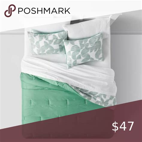 Geo Printed Microfiber Comforter Set With White Sheets Room