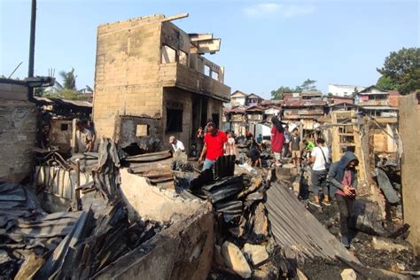 Korban Kebakaran Di Manggarai Jaksel Kembali Ke Rumah Yang Hangus Meski