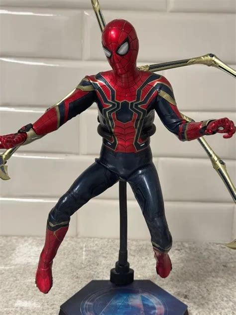 Action Figure Iron Spider 1 6 Hot Toys MMS482 Vingadores Guerra Infinita Hobbies e coleções