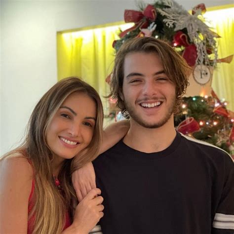 O Que Tem O Filho De Patricia Poeta - Filho de Patrícia Poeta para muitos é o rapaz mais lindo do Brasil