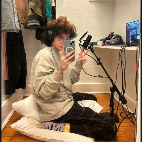 Cavetown On Instagram Nothing Compares To A Closet Studio Man If U