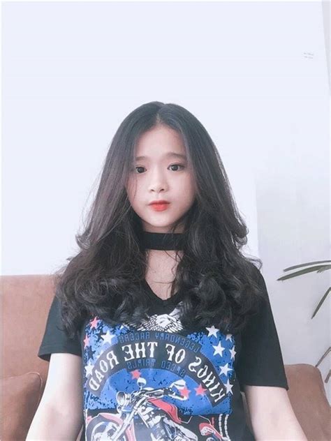 Thoát mác hot girl thị phi Linh Ka nay ăn diện nhẹ nhàng toát khí chất được so sánh với