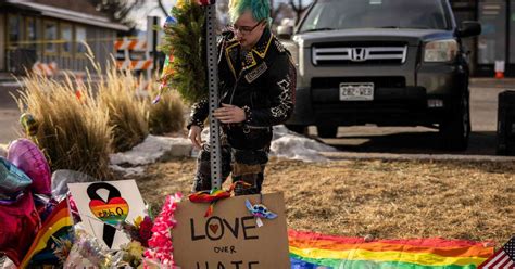 Ce Soir Pour Thanksgiving Jirai Dans Un Bar Gay