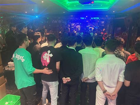 KTV BOY ĐÀO NAM SEXYBOY GYMMER PHÒNG VIP KARAOKE DÀNH CHO GAY NGAYTHO NGAY THO