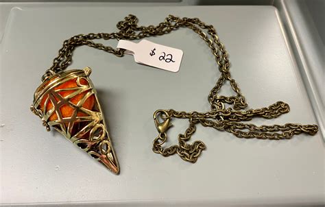 Pendulum Golden Star Goddess Garage