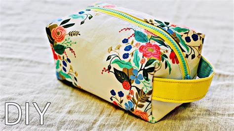 中もきれい ボックスポーチの作り方（型紙なし） 縫い代の見えない作り方 ファスナー25㎝ How To Make A Zipper Pouch