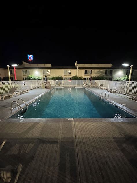 Motel 6 Greensboro, NC - Airport, Greensboro: Hotel Reviews, Rooms ...