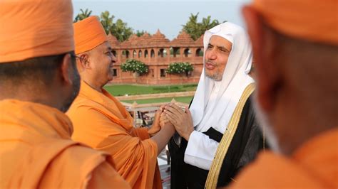 Muslim World League Chief Al Issa Visits Akshardham Walks Gajendra