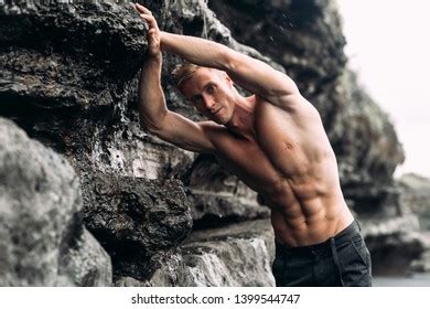 Homme Noir Nu Sex Plage Images Photos Et Images Vectorielles De Stock Shutterstock