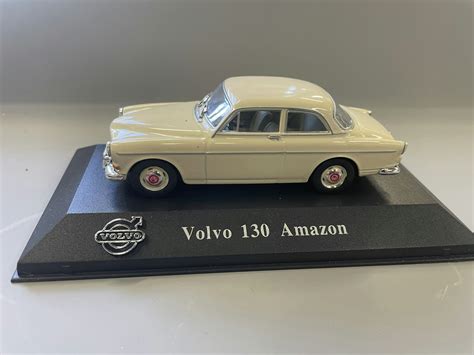 Volvo Amazon P130 Sea Street Garage