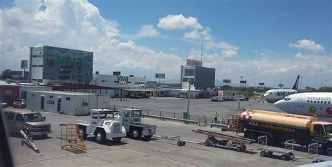 Terminal 'C' del Aeropuerto Internacional Mariano Escobedo
