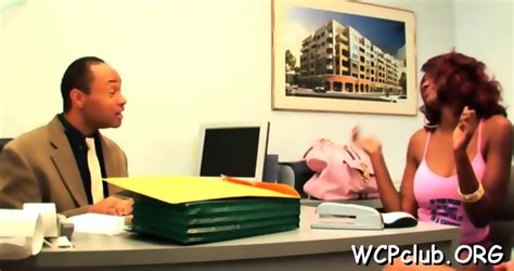 Sultry Brunette Woman Gets Beaver Fucked