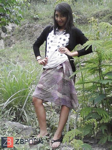 BARE ASIAN HIJAB JILBAB ZB Porn