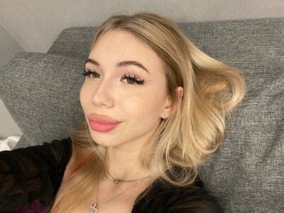 AlineDenls Stripchat Webcam Model Profile Free Live Sex Show Cam Joy